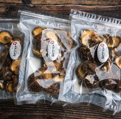 大分県産肉厚しいたけ・こだわり品種たっぷり70ｇ&times;3袋　※低温品種115（イチイチゴ）干し椎茸