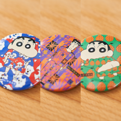 缶バッジ3種セット（秋田犬／大曲の花火／デコポン）｜送料無料｜CRAYON SHINCHAN JAPAN CRAFTS