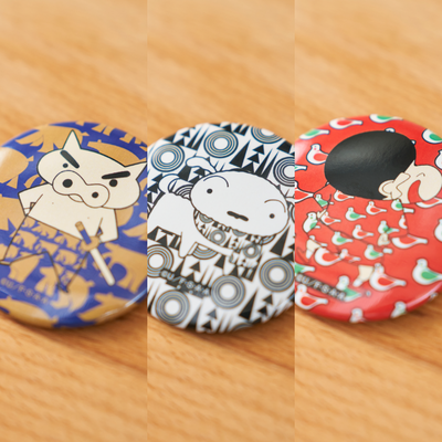 缶バッジ3種セット（マタギ／秋田杉／シラコバト）｜送料無料｜CRAYON SHINCHAN JAPAN CRAFTS