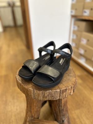 マリア2　BLACK/BLACK　W