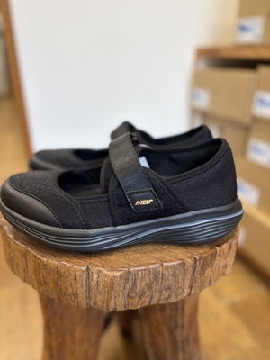 M6900 W BLACK/BLACK