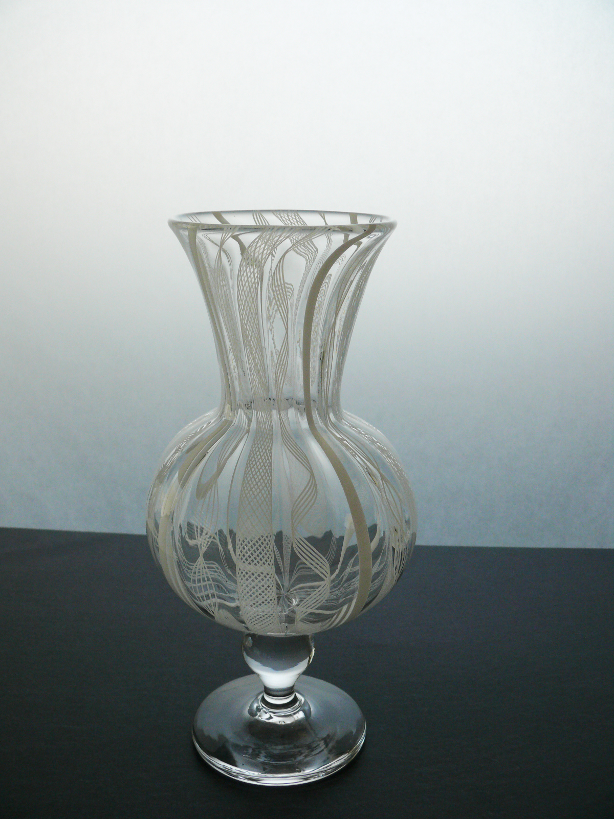 レースガラス 花瓶