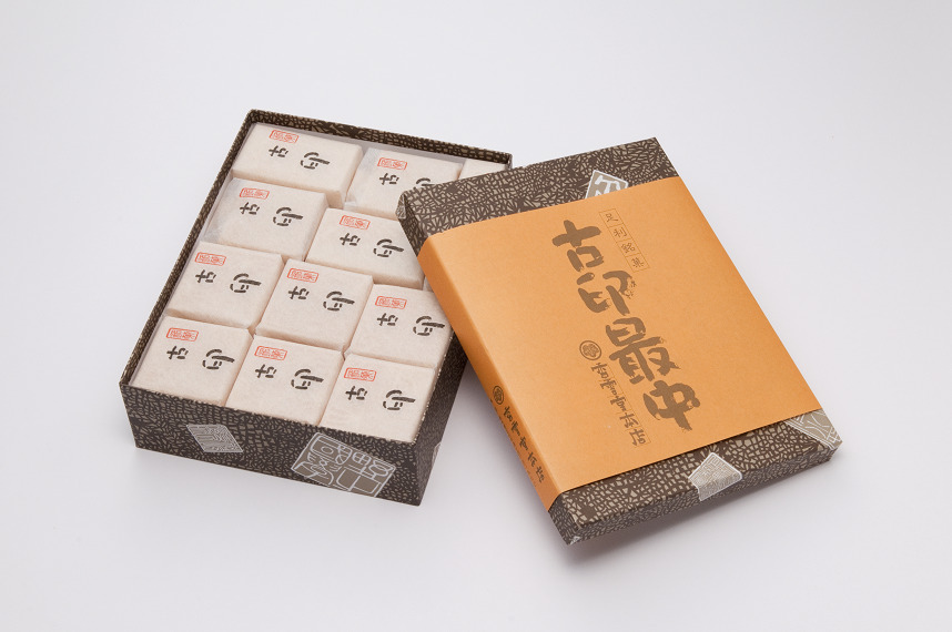 古印最中22個入 | 香雲堂本店オンライン