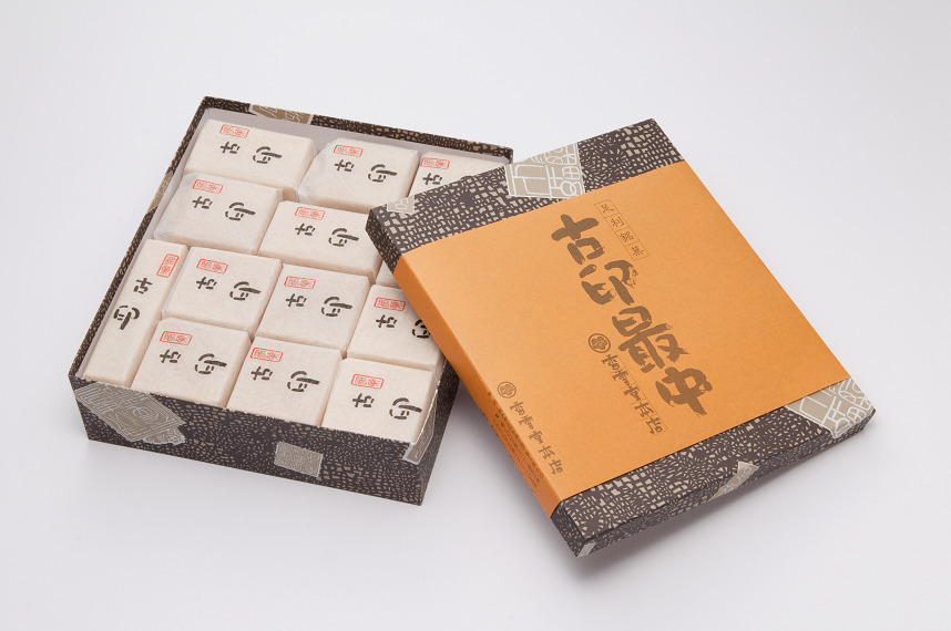 古印最中26個入 | 香雲堂本店オンライン