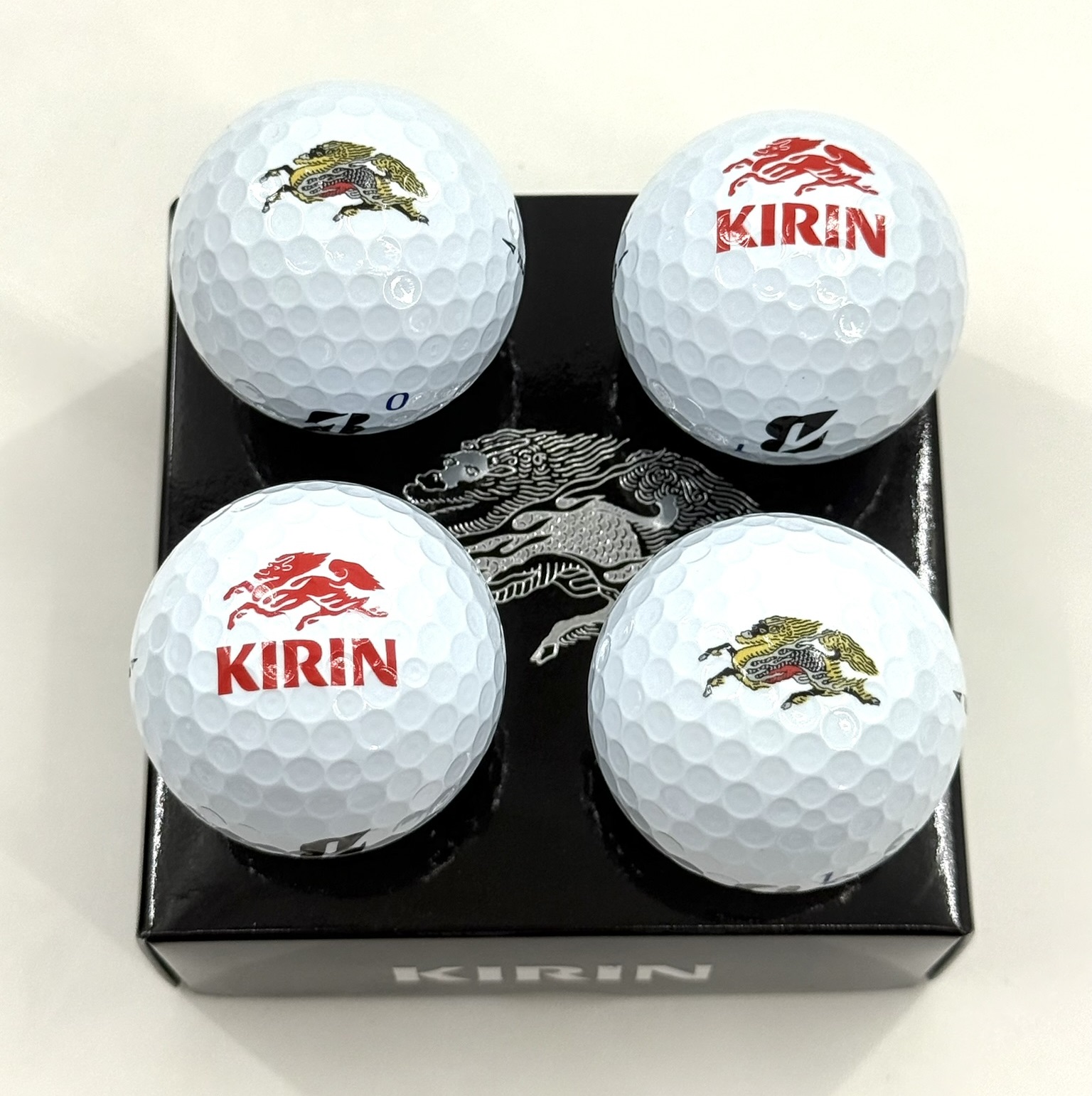 聖獣麒麟ゴルフボール4球入 | キリンの工場見学ショップ