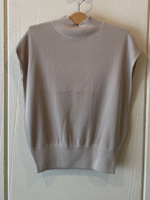 audrey and john wad ハイネックニットベスト beige KT-010