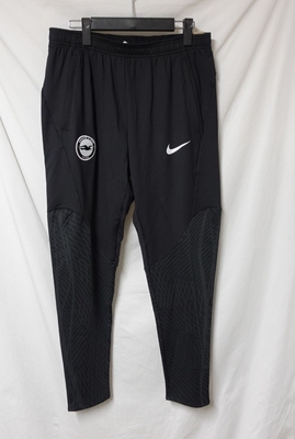 Nike［ナイキ］slim　fit　ジョガーパンツ