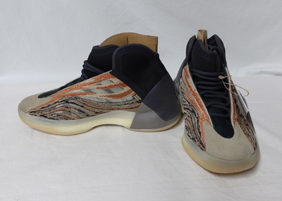 adidas[ アディダス］YZY　QNTM　イージークォンタム