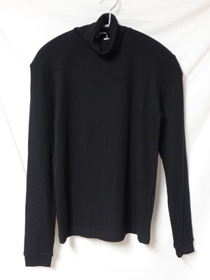 yori［ヨリ］タートルネックニット