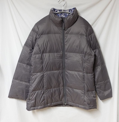 LOVE　BODY[ ラブボディ］ワコール　フルジップ内側ペイズリー柄　ダウンジャケット　グレー系