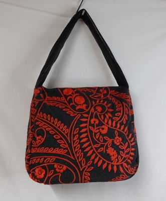 Think Bee！［シンクビー］布地に刺しゅう　トートバック