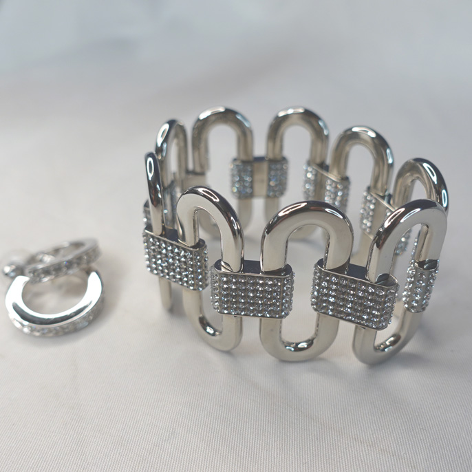 SWAROVSKI[スワロフスキー] Syllabe ブレスレットM フープピアス
