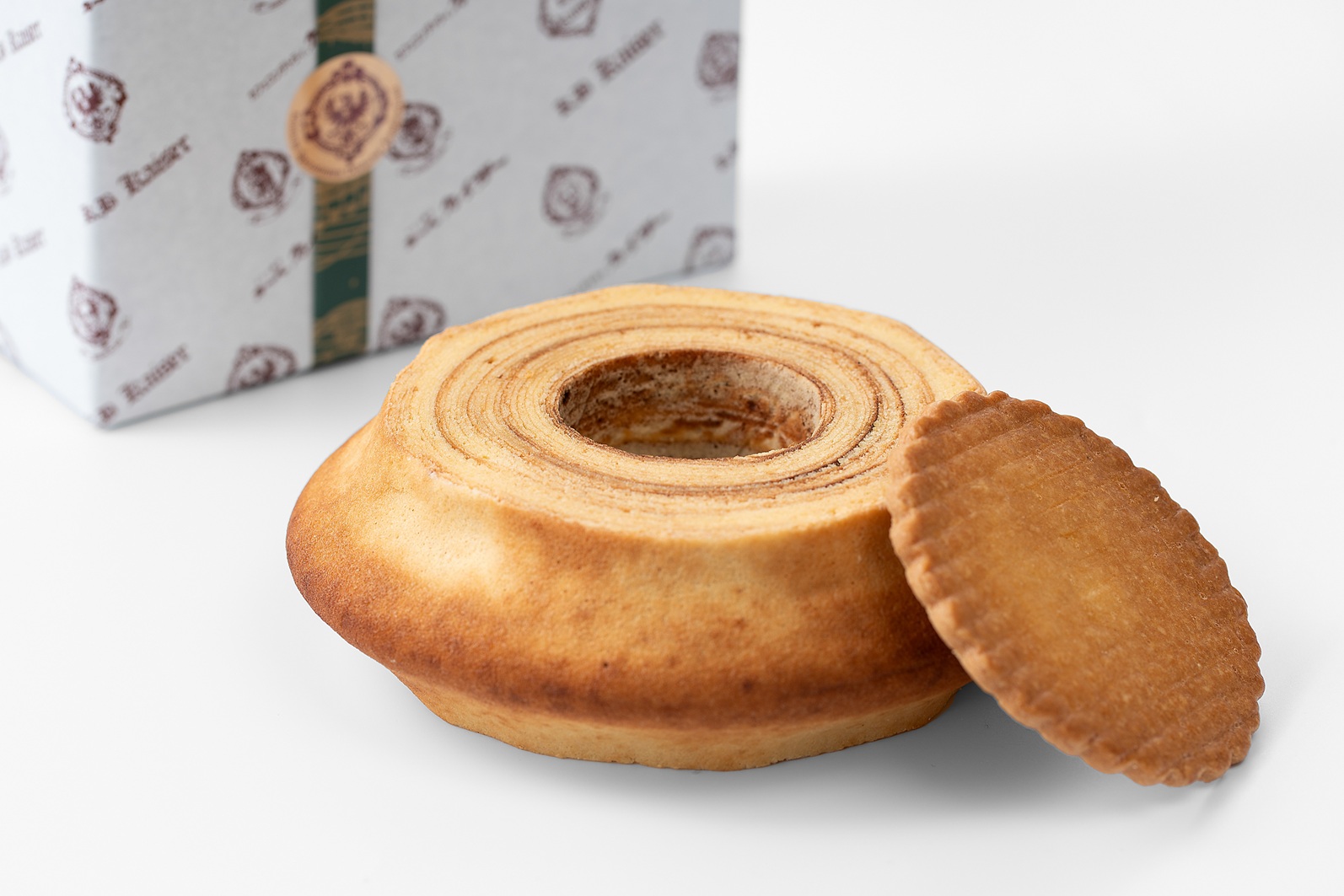 バウムクーヘン（ハスカップソース）4、紅茶クッキー6