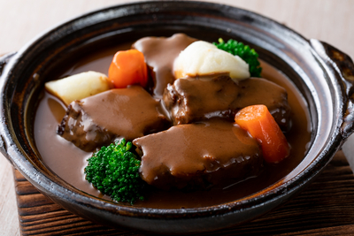 お中元 お歳暮 プレゼント ビーフシチュー 冷凍 食品 1食290g デミグラス 限定商品 家庭用 簡単調理 レトルト 国産 牛 惣菜 おかず しろや特製