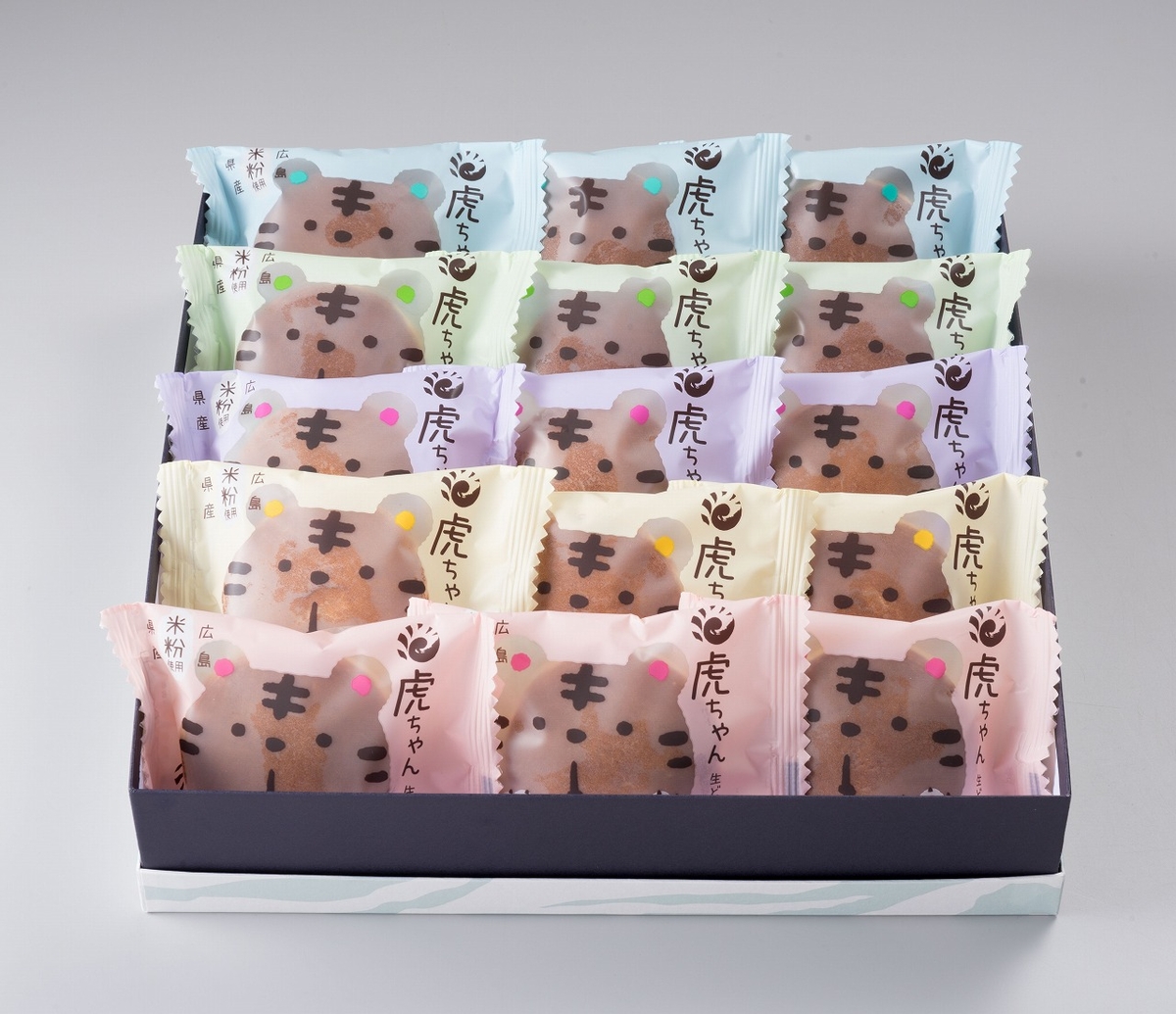 虎屋本舗 洋風生どら焼き 虎ちゃん 15個入り | あみゃーもん