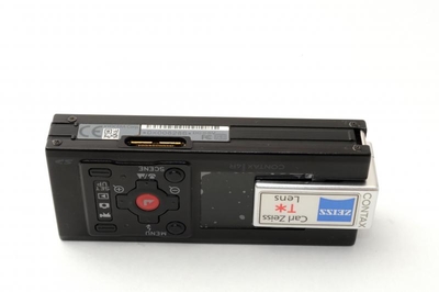 新品バッテリー＆充電器付】CONTAX i4R ブラック デジタルカメラ Yahoo 