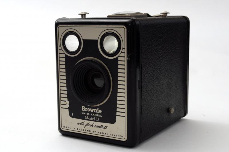コダック Brownie Six-20 Model D 中古カメラ・レンズ販売サイト コダック Brownie Six-20 Model D 中古カメラ・レンズ販売サイト