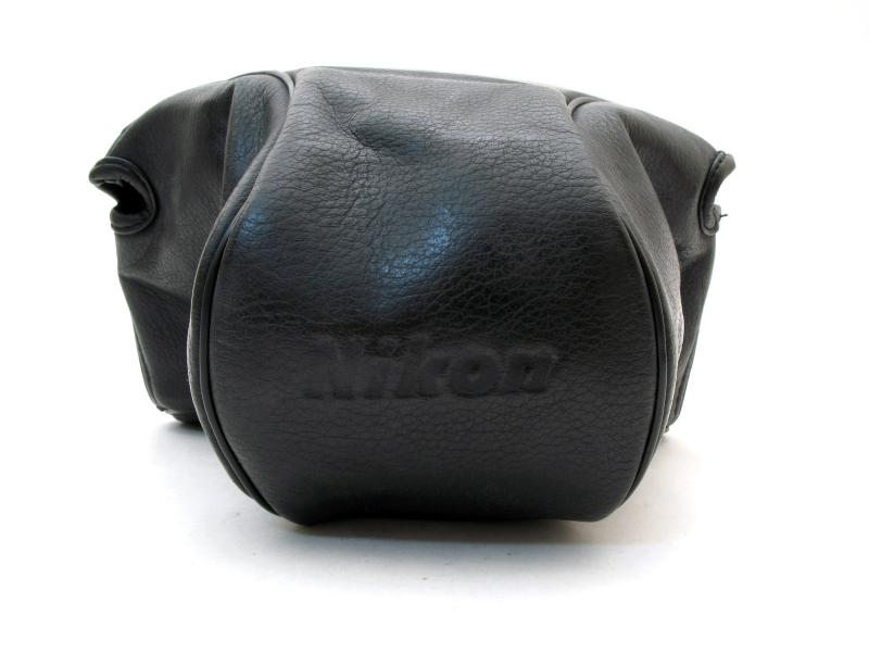 Nikon セミソフトケース CF-DC8 新品ニコン セミソフトケース CF-DC8 《納期約１－２週間》 市場