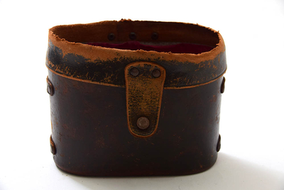 マミヤ 二眼レフ用レンズケース