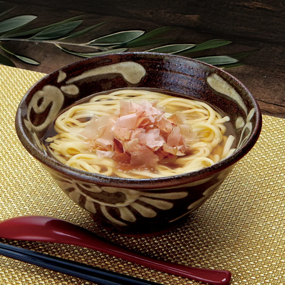 琉球生麺 Sui「厳選スープと花鰹」 | ルネッサンスオキナワ