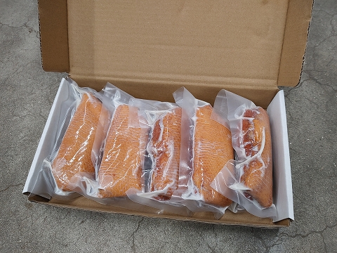 合鴨ローススモーク 1kg 中身