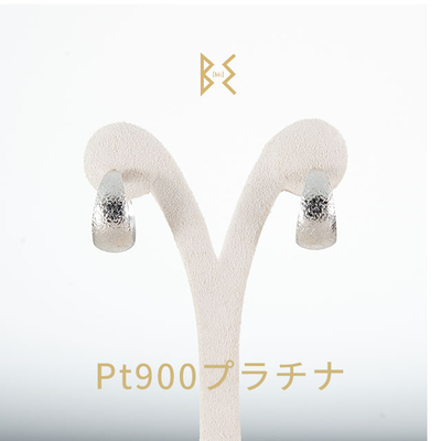 PE プラチナPt900 クロッシングムーンピアス