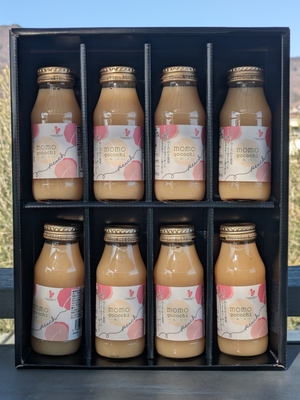 桃果汁入り飲料　化粧箱８本入