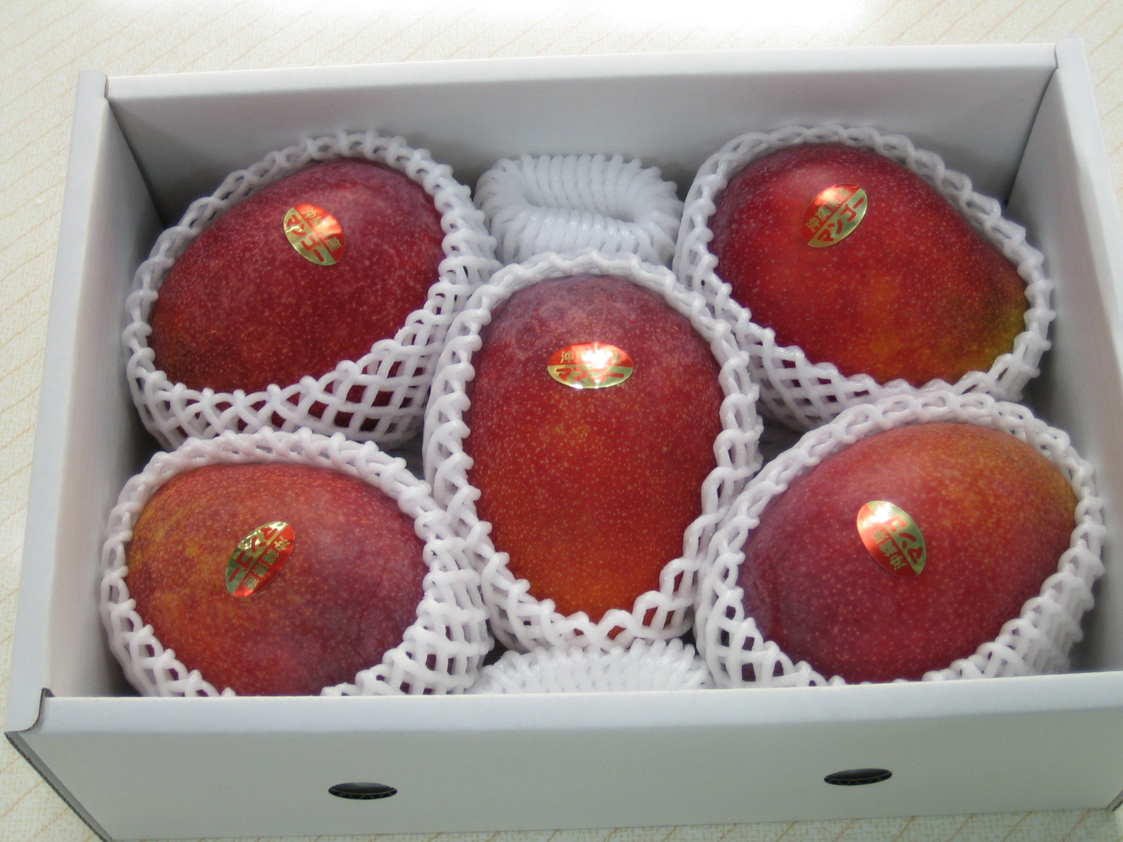 化粧箱ﾏﾝｺﾞｰ 約2kg（4～6玉） | 大野農園