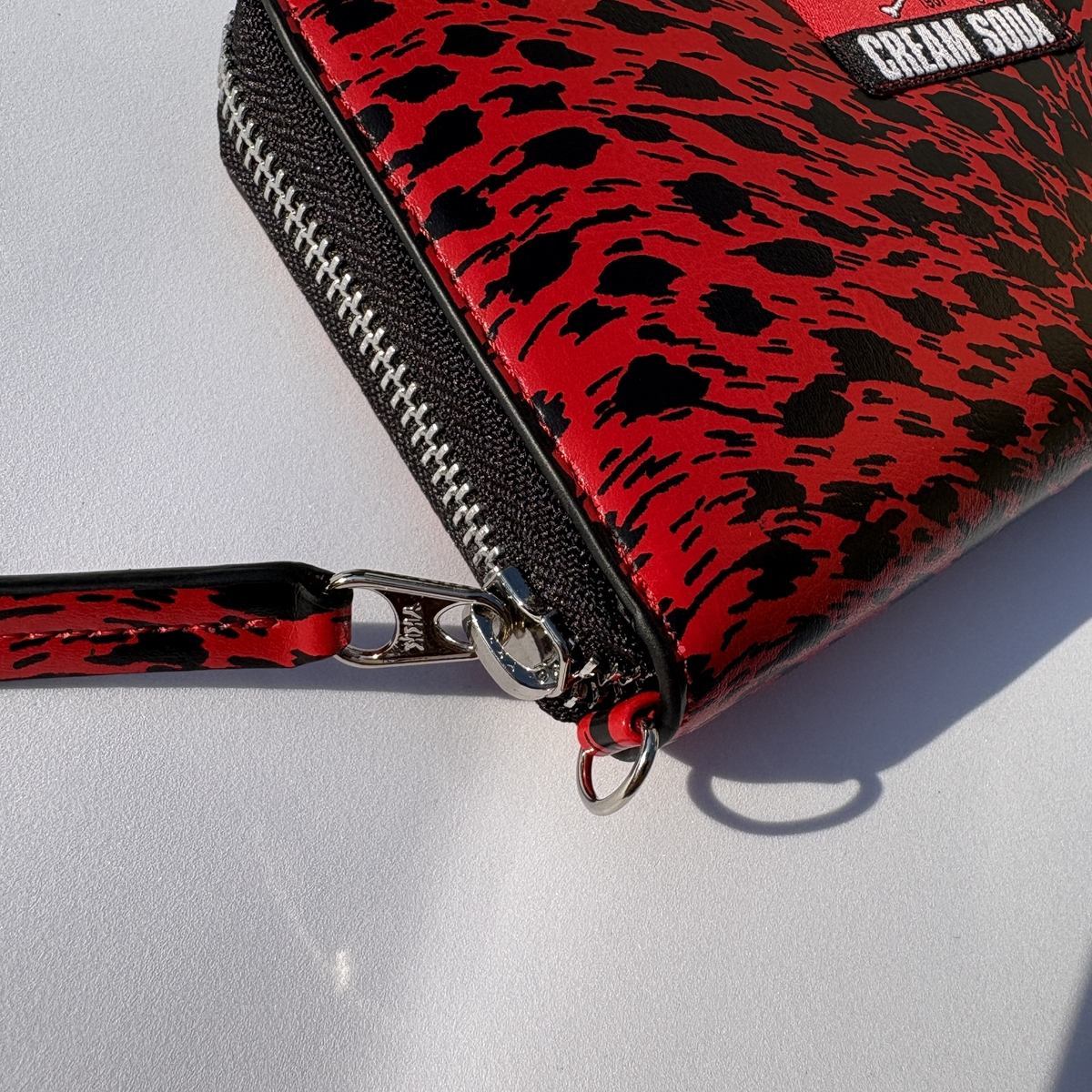クリームソーダ ピンクドラゴン ラウンドファスナー ウォレット 財布 Amazon.co.jp: クリームソーダ角ドクロ白ヒョウ柄長財布ラウンド