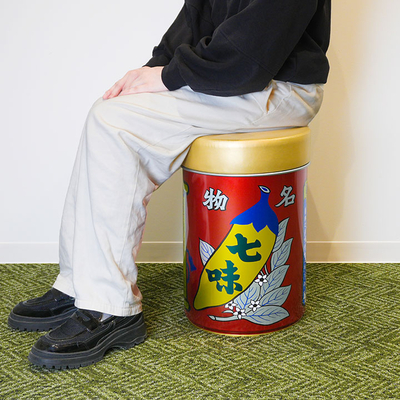椅子缶