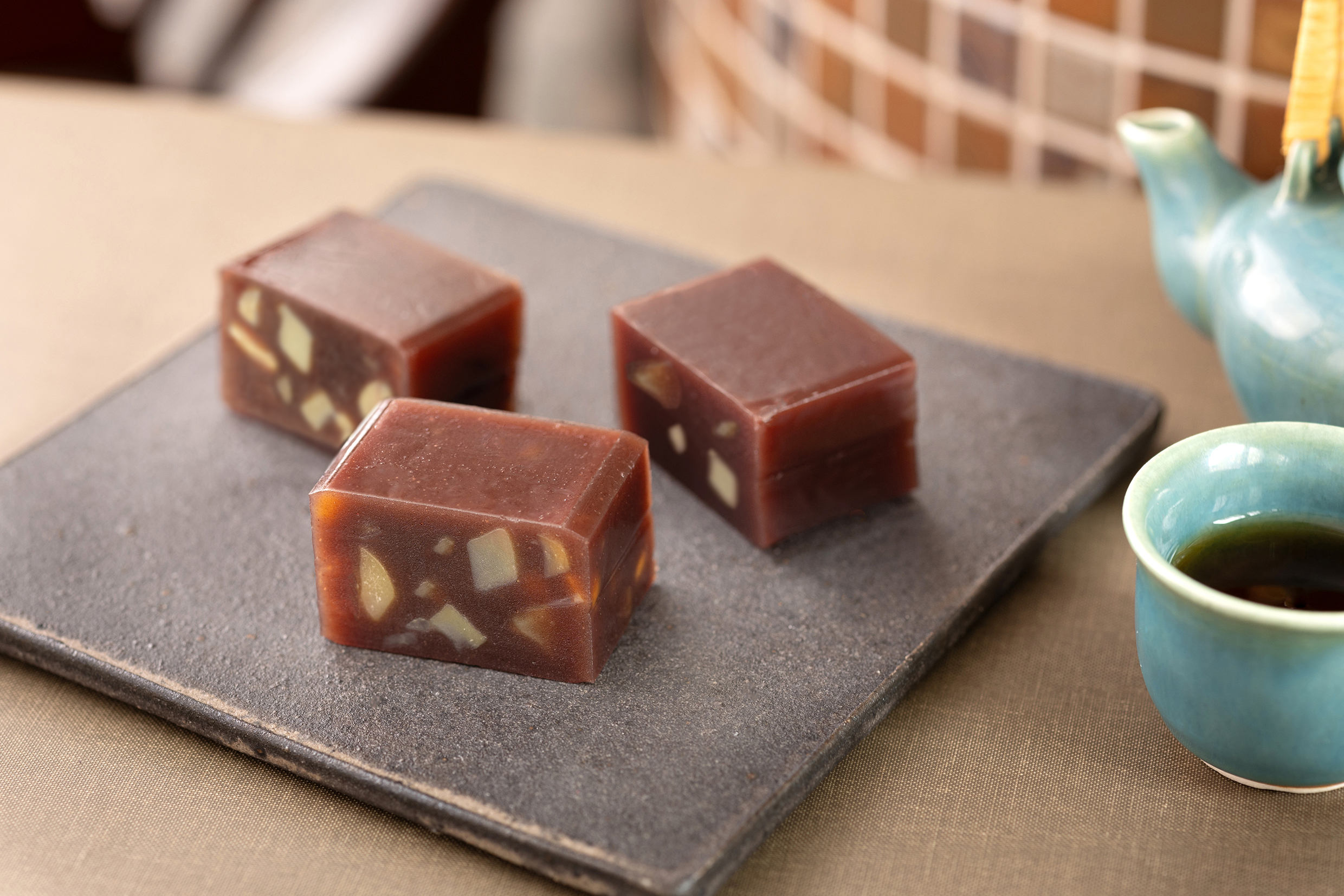 煉羊羹(栗煉) | 舟和 公式ホームページ 