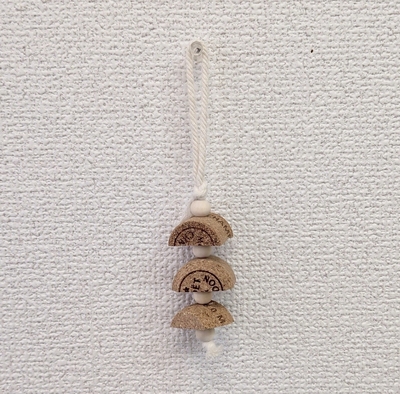 あるば　コルク&times;木ビーズ　かまぼこ　　