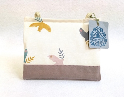 Katsura　バードベッド　春夏用　リーフを届ける鳥　Mサイズ
