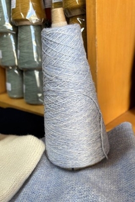 コットン40％ウール60％明るい水色