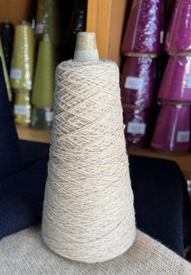 コットン40％ウール60％12番双糸のベージュ色