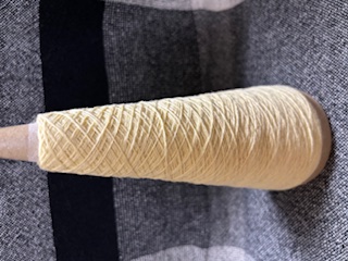 アルパカ50％ウール50％１５番双糸AS９８の２０ｇ巻き