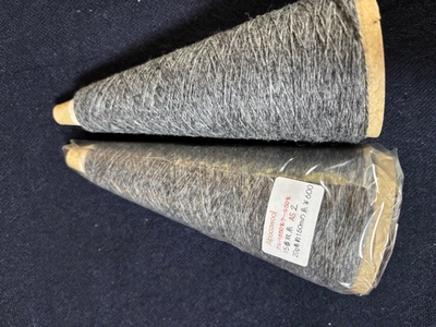 アルパカ50％ウール50％１５番双糸AS２の２０ｇ巻き