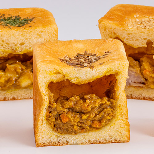 ふわもち食感のパン生地とフィリング