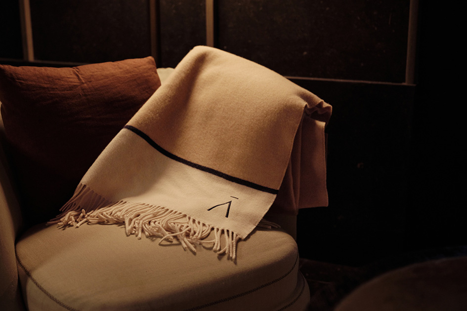 アマンエッセンシャルズ ＜ホーム＞