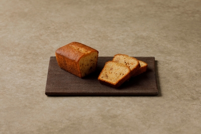柑橘とヘーゼルナッツのパウンドケーキ 