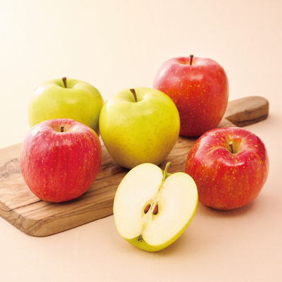 青森県産　サンふじりんご＆王林（５kg）