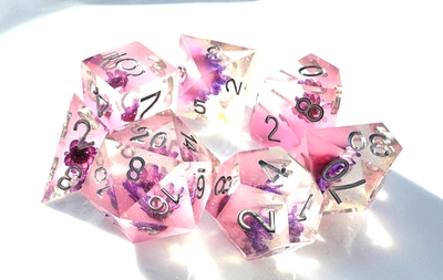 春の陽だまりに　そっと咲く 7P