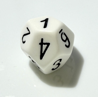 ねじれたさいころ D12