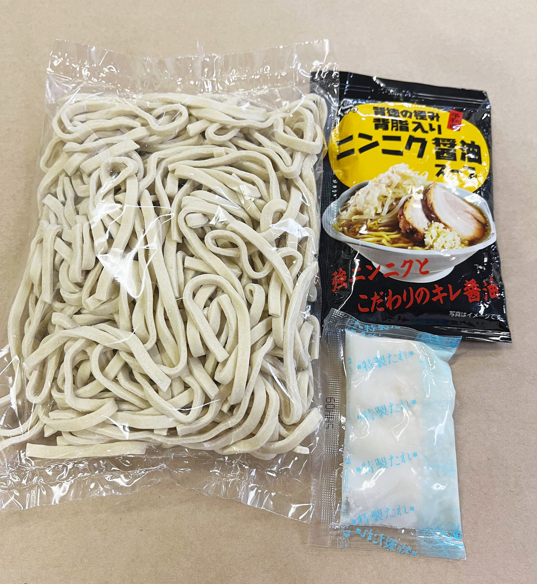 背脂ニンニク醤油ラーメンセット | 近藤製麺所直売STORE