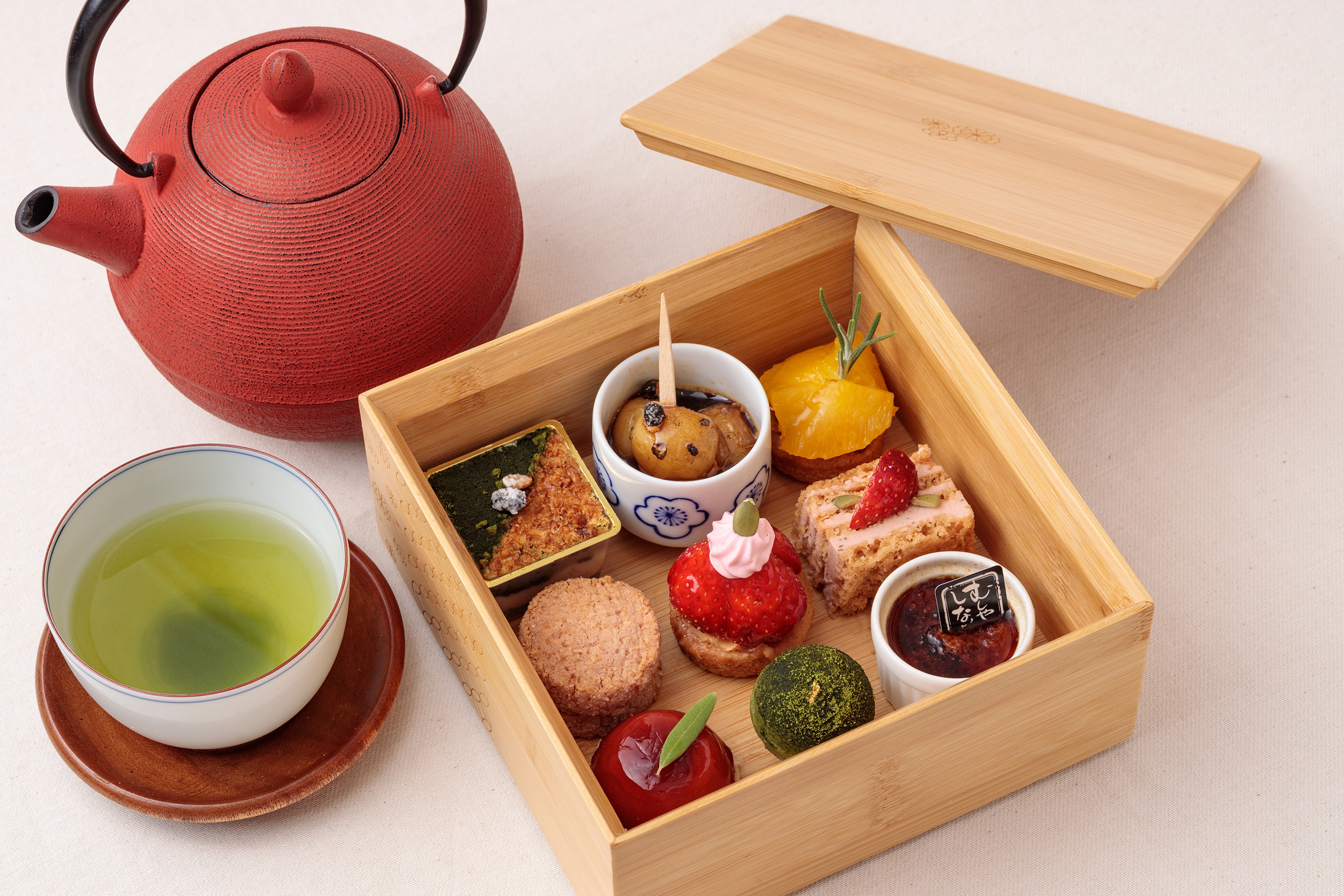 むしやしないのプチフール / Mushiyashinai petits fours