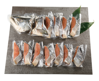 北海道産原料使用新潟加工　新荒巻　半身切身（真空包装）化粧箱入り