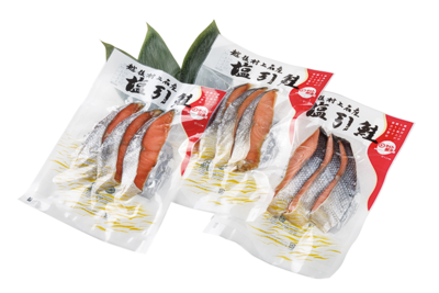 越後村上名産　塩引鮭切身（真空包装）化粧箱入