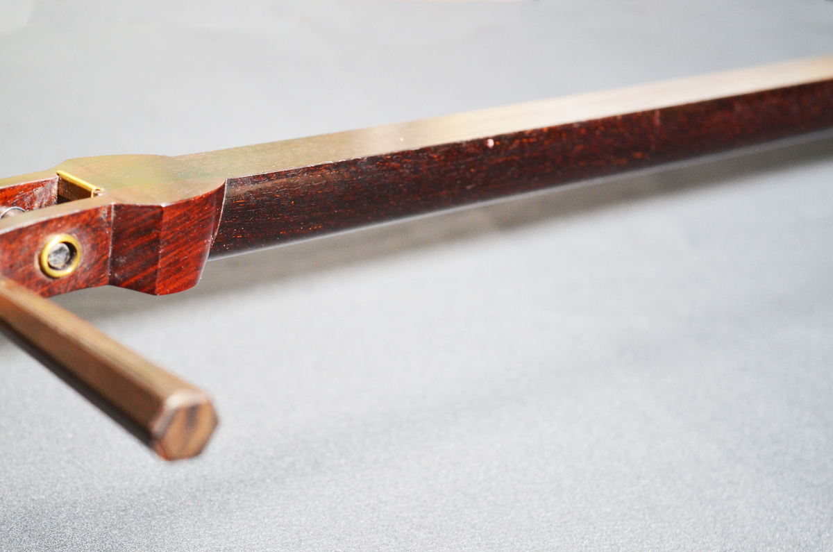 清元・新内向き、小唄・端唄もOK】紅木棹( トチがしっかり出ています