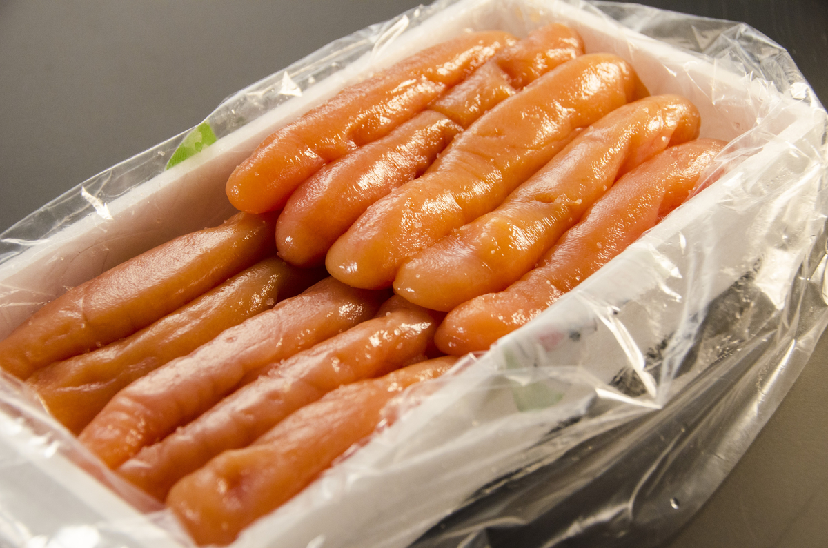 羅臼産 たらこ 特 中 500g | 羅臼海産株式会社