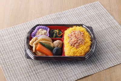 和の彩り 銀鮭焼ほぐし お煮しめ弁当【販売期間2025年8月6日～10月22日まで】